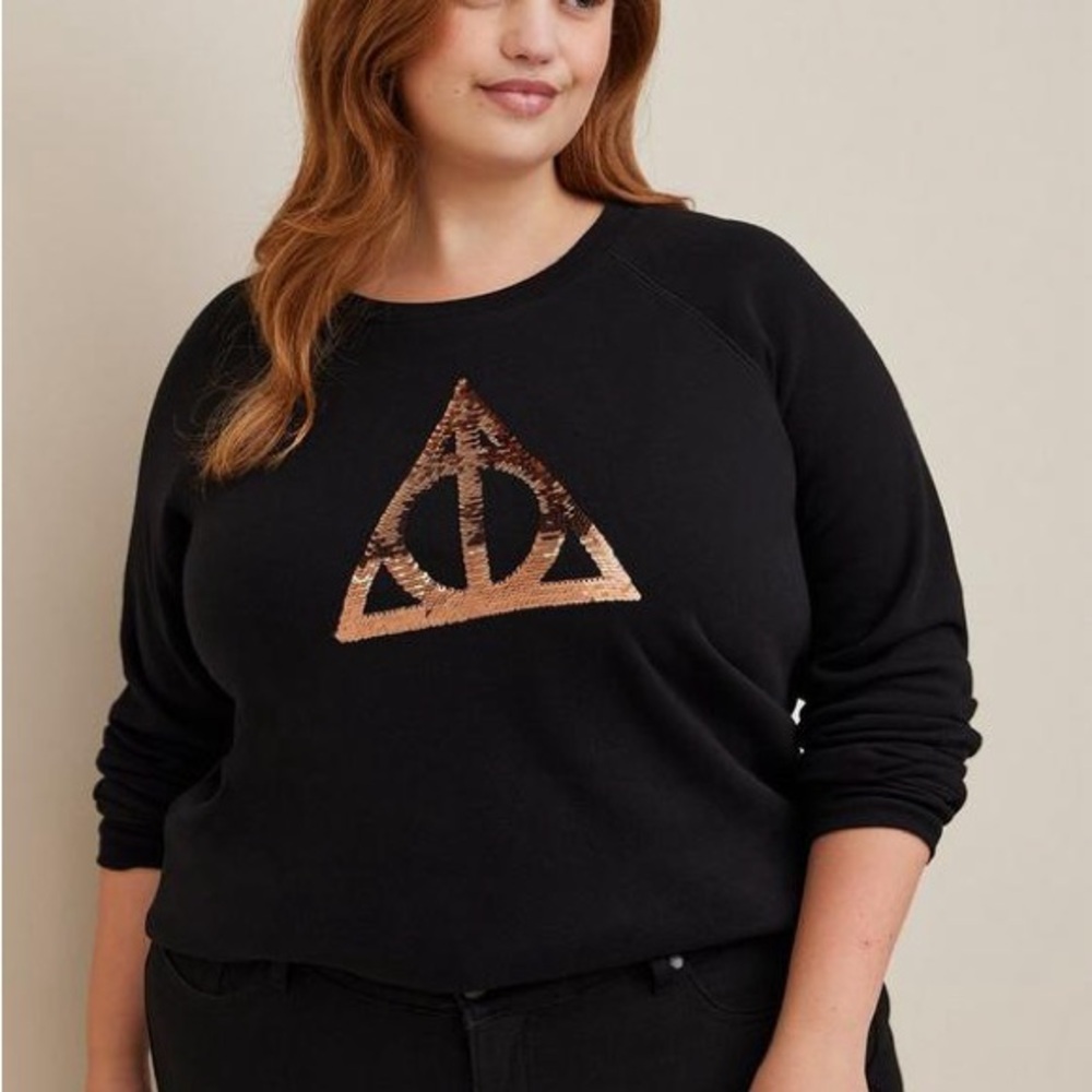 Torrid Harry Potter Deathly Hallows Cozy Fleece Crew Neck Sweatshirt 1X (14-16)